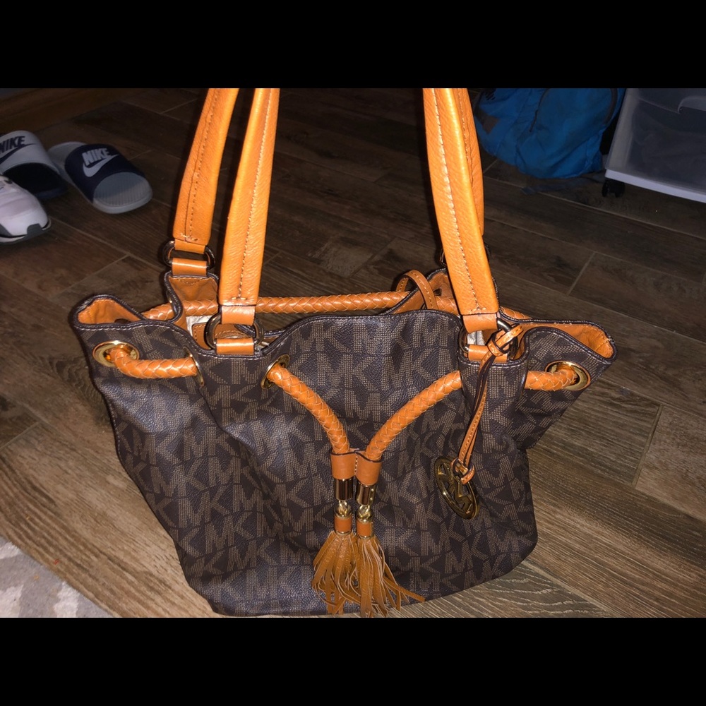 Michael kors purse